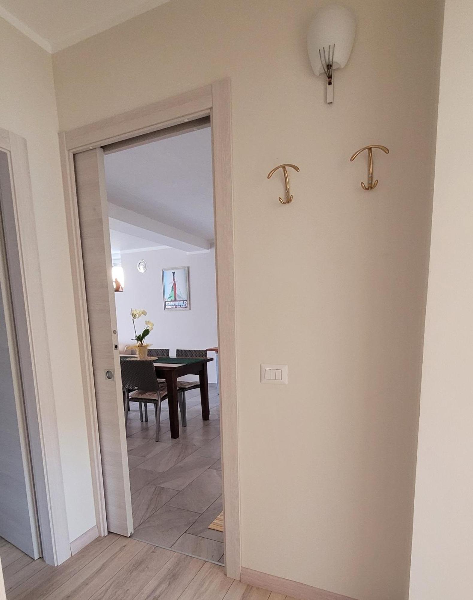 Lu Apartment